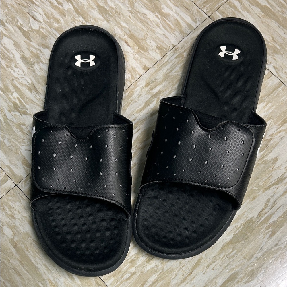EUC Under Armour Black Slide Sandals